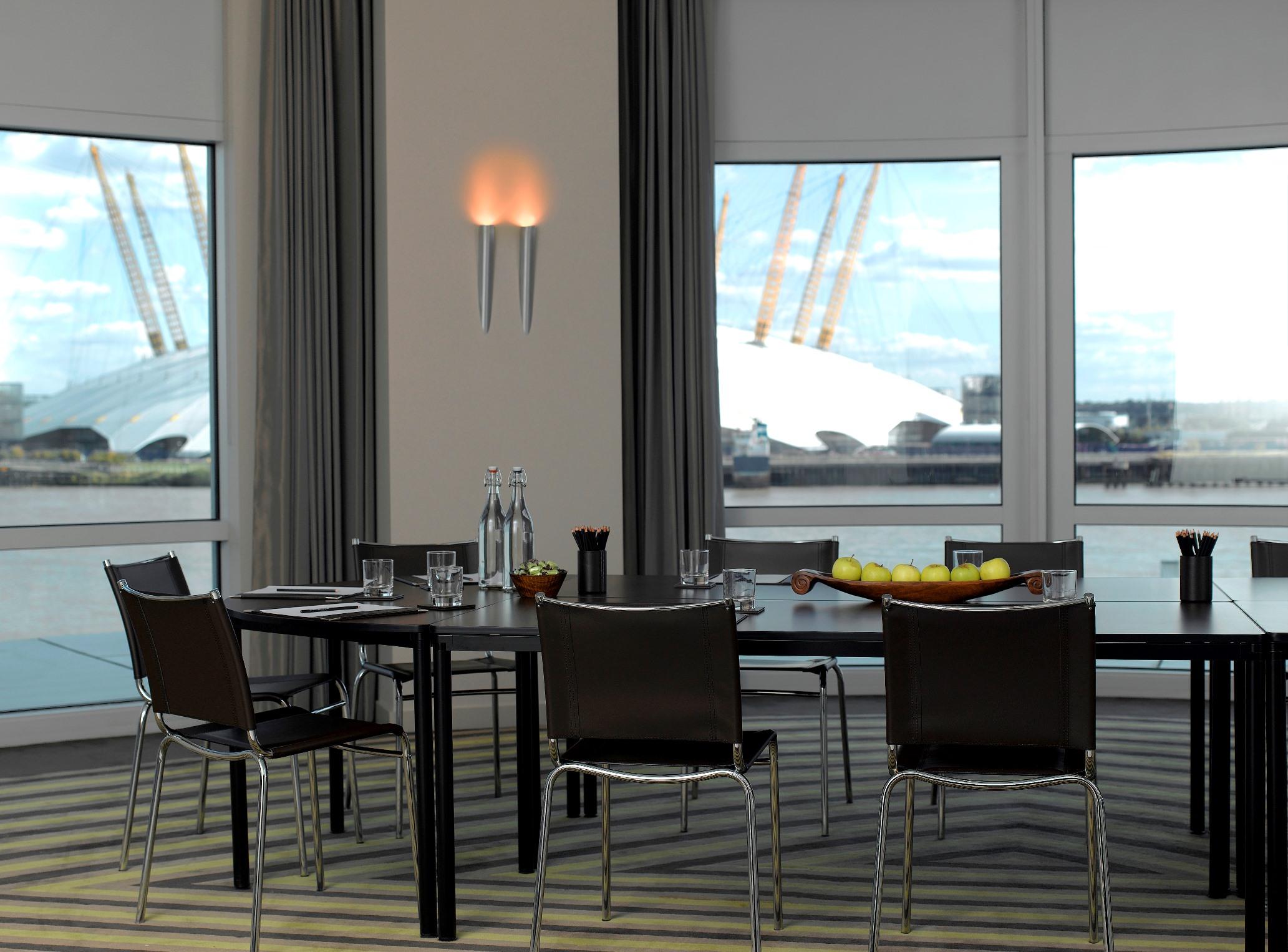 Radisson Blu Hotel, London Canary Wharf East المظهر الخارجي الصورة